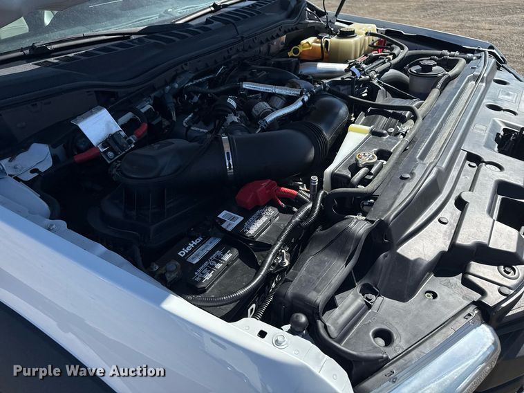 image for item EG2594 2019 Ford F550 Super Duty Crew Cab flatbed truck