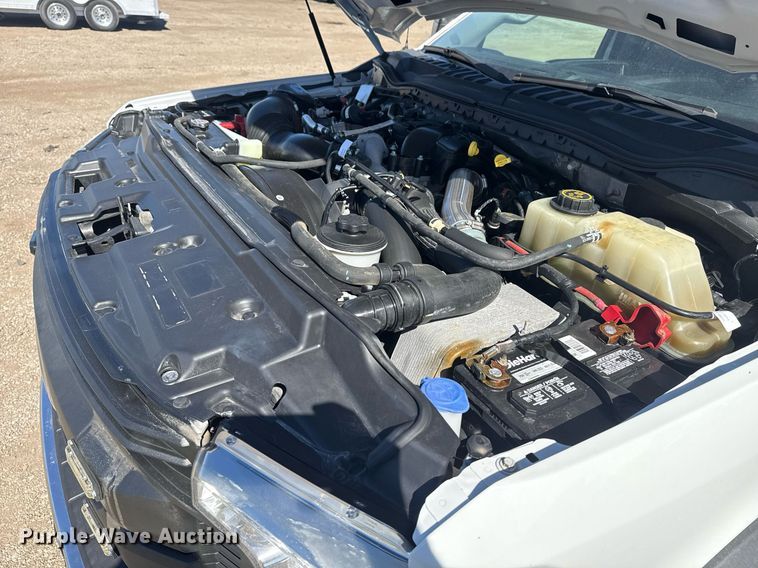 image for item EG2594 2019 Ford F550 Super Duty Crew Cab flatbed truck