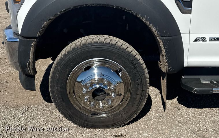 image for item EG2594 2019 Ford F550 Super Duty Crew Cab flatbed truck