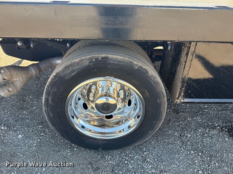 image for item EG2594 2019 Ford F550 Super Duty Crew Cab flatbed truck
