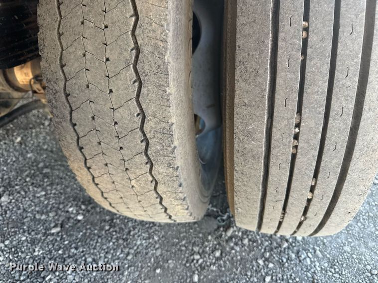 image for item EG2594 2019 Ford F550 Super Duty Crew Cab flatbed truck