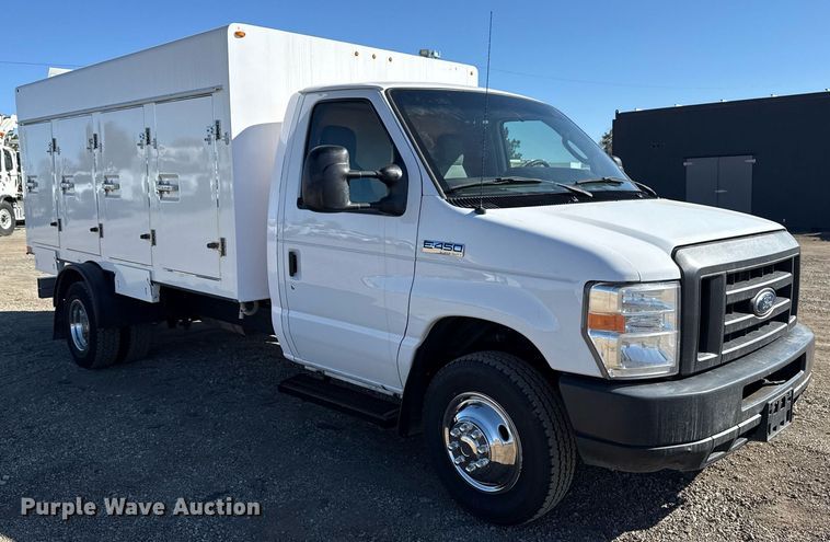 image for item EG2597 2018 Ford E450 Super Duty refrigerated truck