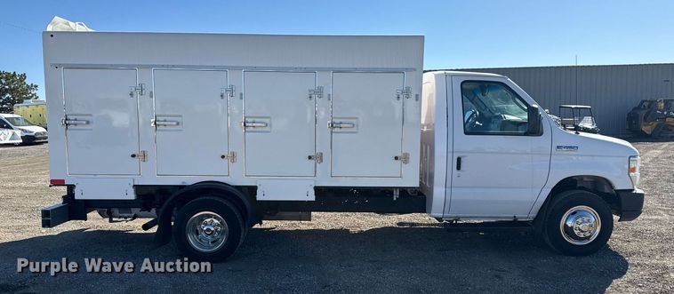 image for item EG2597 2018 Ford E450 Super Duty refrigerated truck