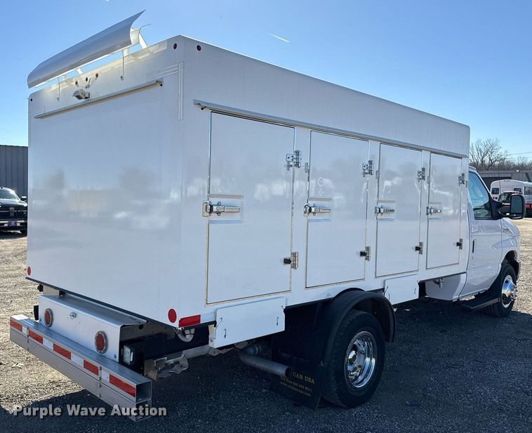 image for item EG2597 2018 Ford E450 Super Duty refrigerated truck
