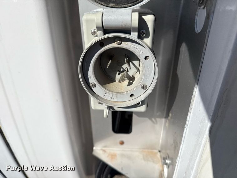 image for item EG2597 2018 Ford E450 Super Duty refrigerated truck