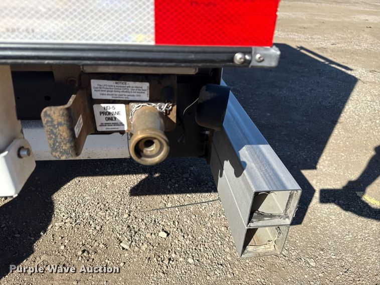 image for item EG2597 2018 Ford E450 Super Duty refrigerated truck