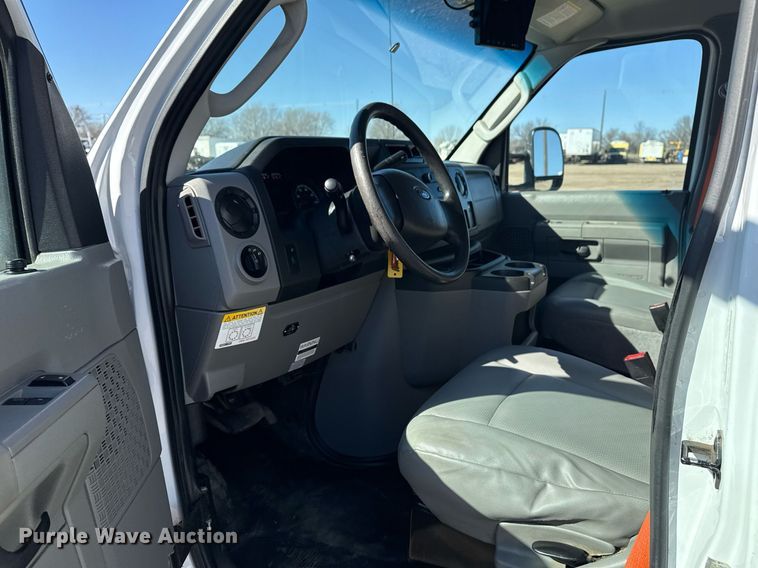 image for item EG2597 2018 Ford E450 Super Duty refrigerated truck