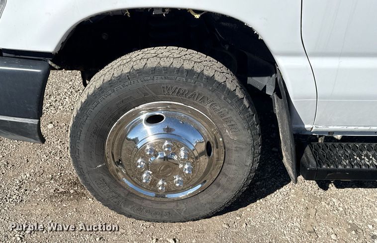 image for item EG2597 2018 Ford E450 Super Duty refrigerated truck