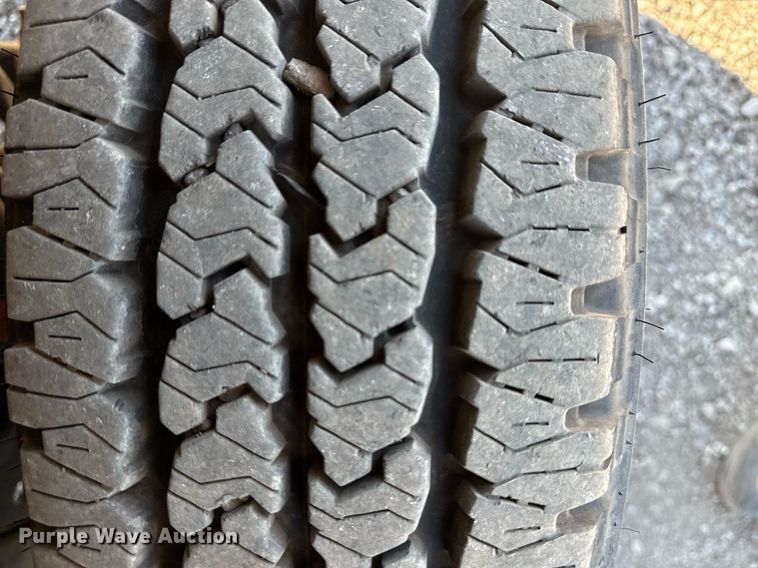 image for item EG2597 2018 Ford E450 Super Duty refrigerated truck