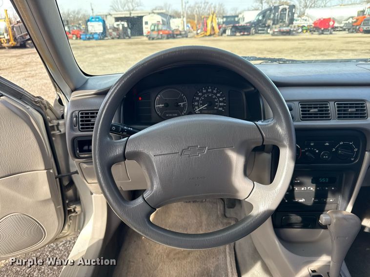 image for item EG2601 2001 Chevrolet Prizm 