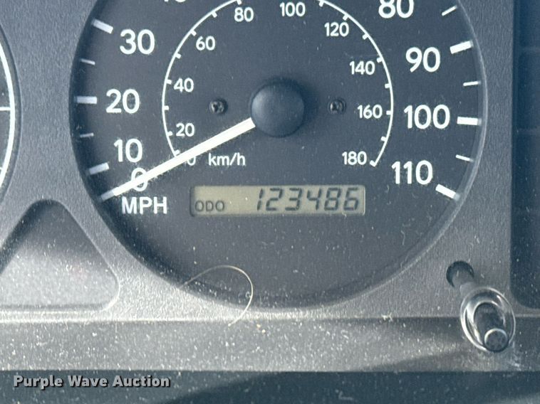 image for item EG2601 2001 Chevrolet Prizm 