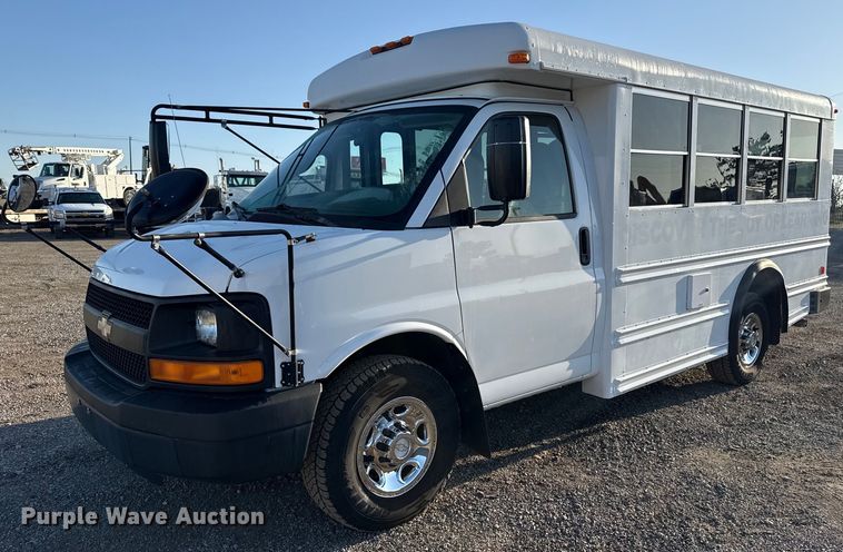 image for item EG2629 2008 Chevrolet Express G3500 school bus