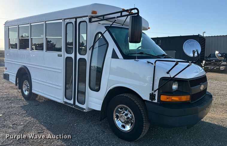 image for item EG2629 2008 Chevrolet Express G3500 school bus