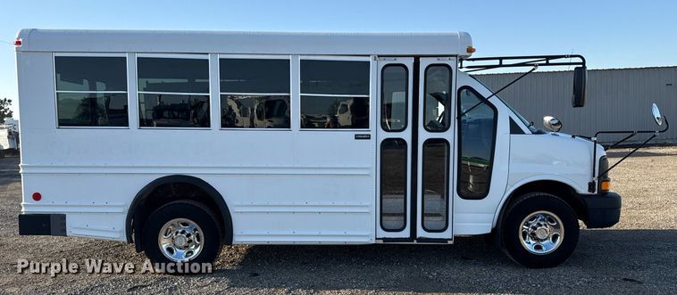 image for item EG2629 2008 Chevrolet Express G3500 school bus