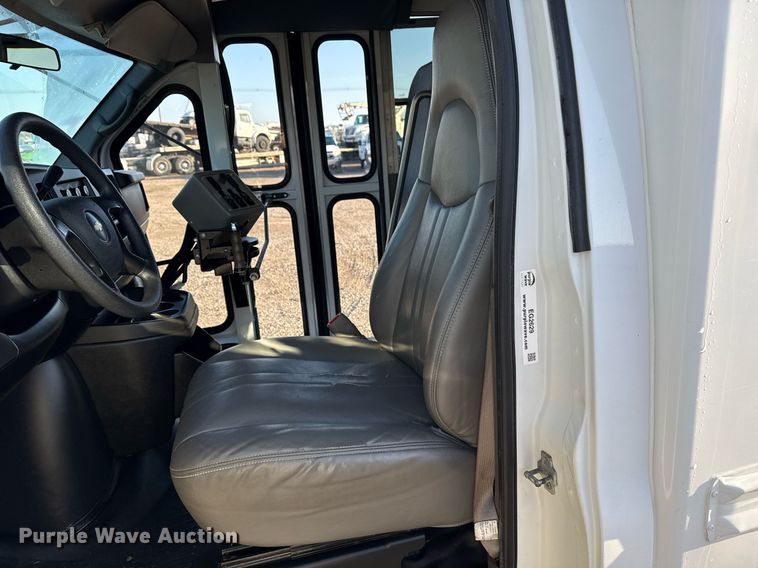 image for item EG2629 2008 Chevrolet Express G3500 school bus