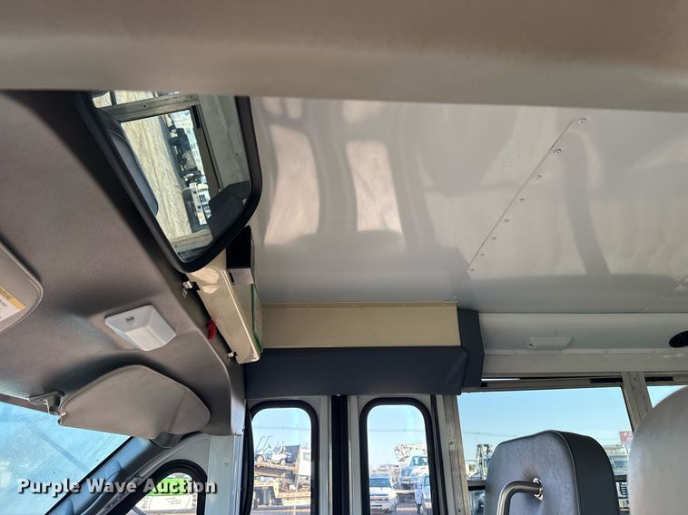 image for item EG2629 2008 Chevrolet Express G3500 school bus