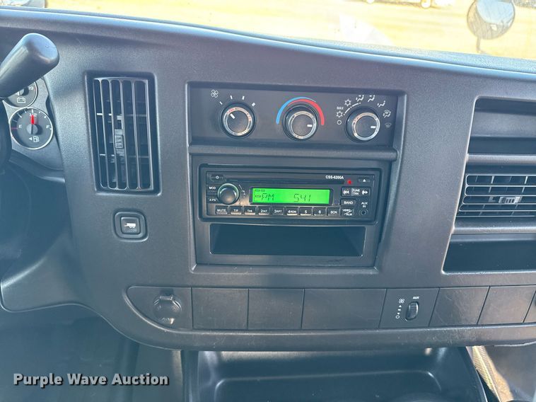 image for item EG2629 2008 Chevrolet Express G3500 school bus