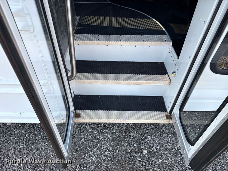 image for item EG2629 2008 Chevrolet Express G3500 school bus