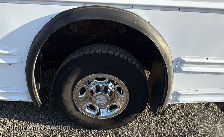 image for item EG2629 2008 Chevrolet Express G3500 school bus