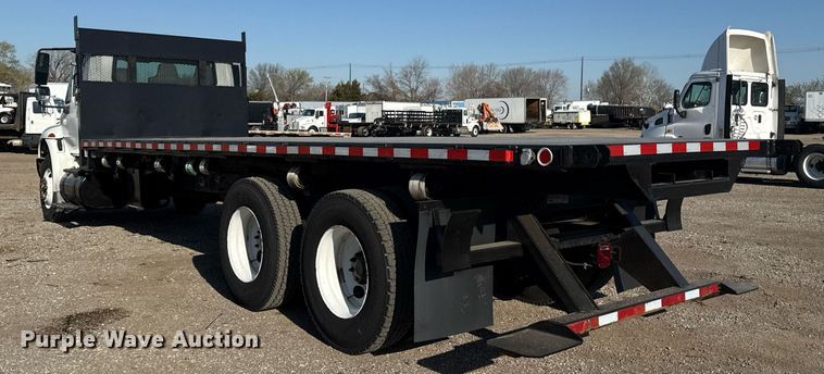 image for item EG2631 2007 International 4400 dump flatbed truck