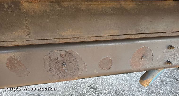 image for item EG2631 2007 International 4400 dump flatbed truck