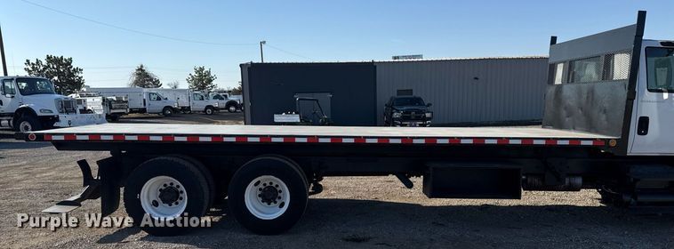 image for item EG2631 2007 International 4400 dump flatbed truck