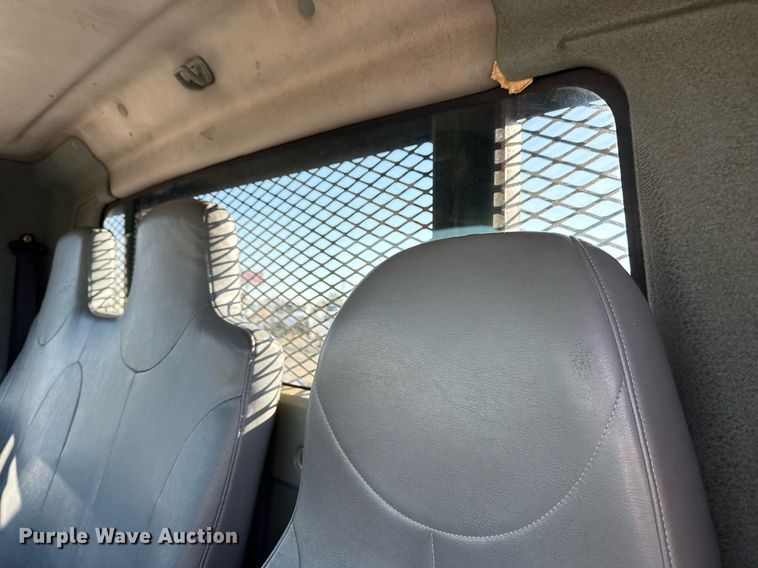 image for item EG2631 2007 International 4400 dump flatbed truck