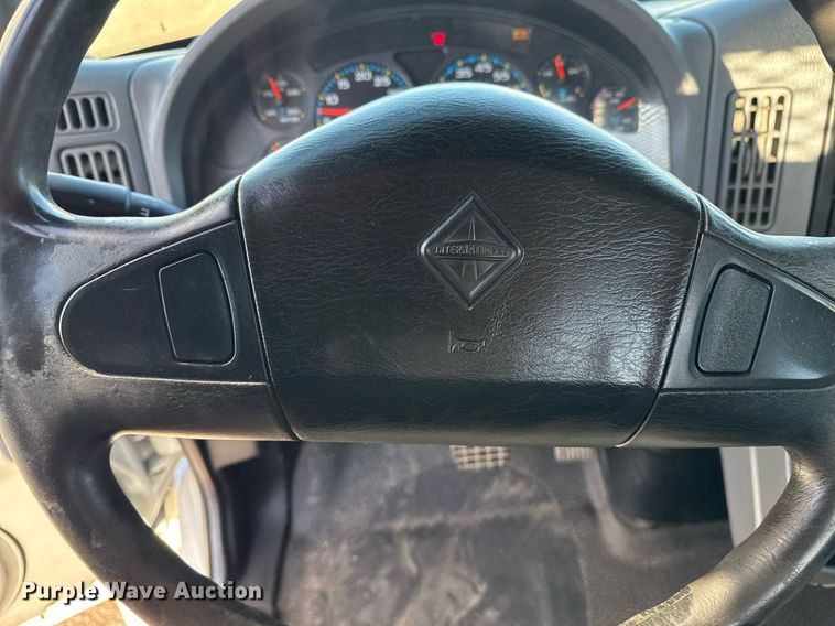 image for item EG2631 2007 International 4400 dump flatbed truck