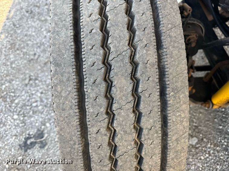 image for item EG2631 2007 International 4400 dump flatbed truck