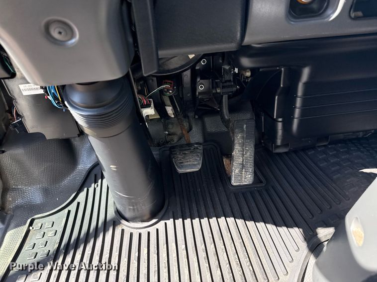 image for item EG2639 2005 GMC W4500 box truck