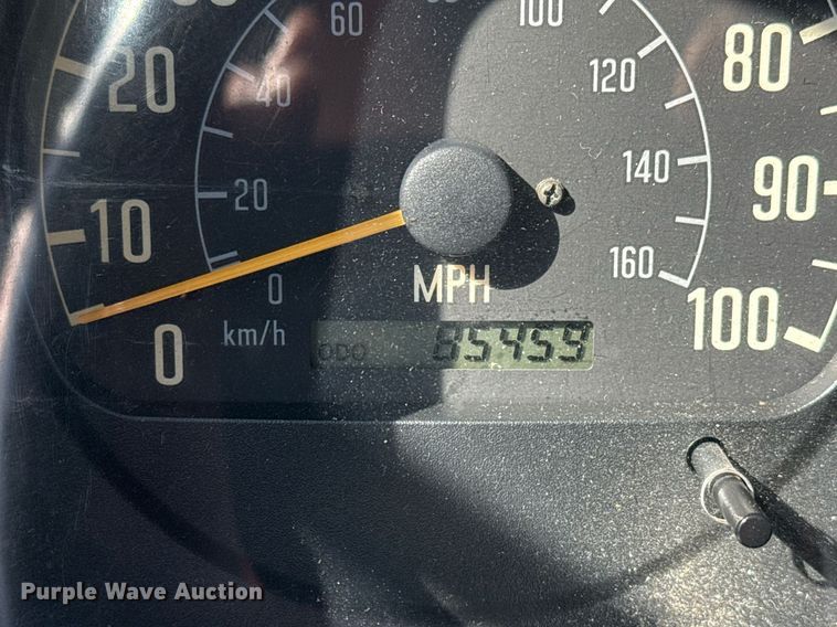 image for item EG2639 2005 GMC W4500 box truck