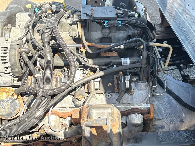 image for item EG2639 2005 GMC W4500 box truck