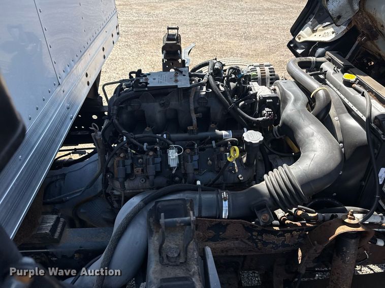 image for item EG2639 2005 GMC W4500 box truck