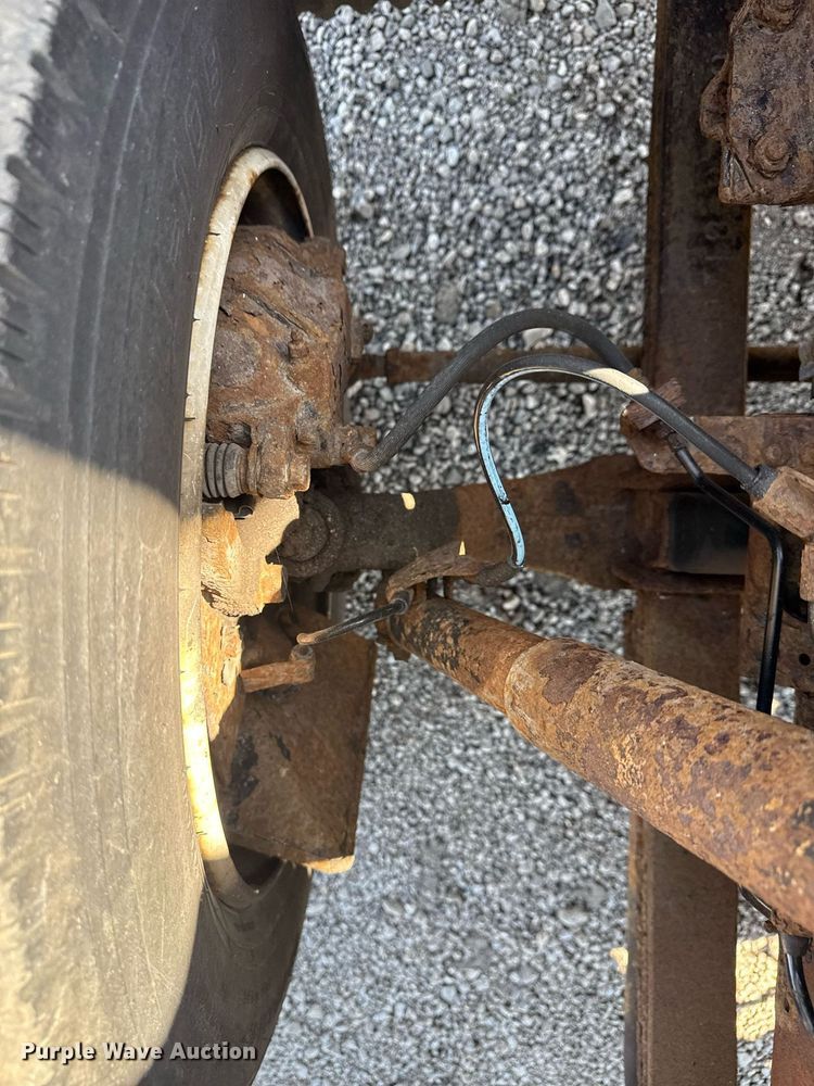 image for item EG2639 2005 GMC W4500 box truck