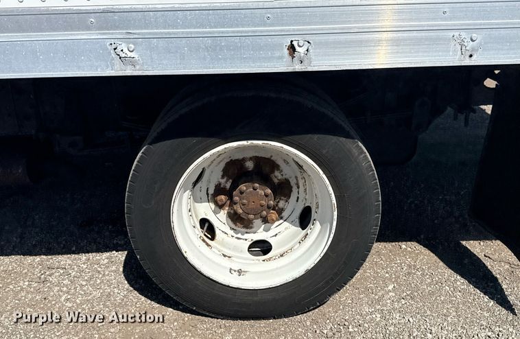 image for item EG2639 2005 GMC W4500 box truck