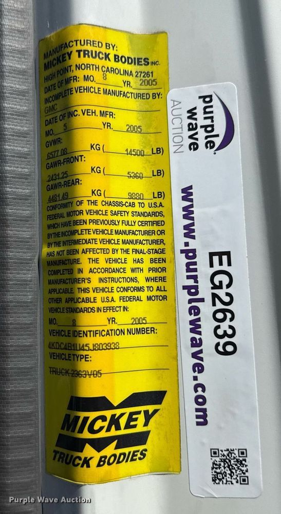 image for item EG2639 2005 GMC W4500 box truck