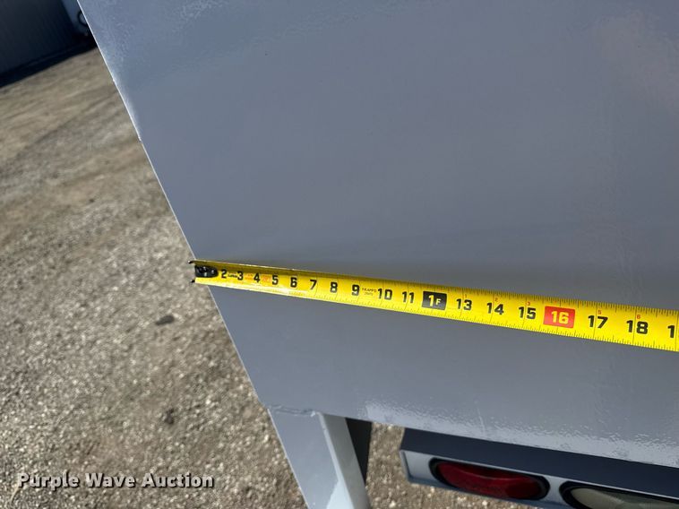 image for item EG2642 2011 Ford E450 Super Duty box truck