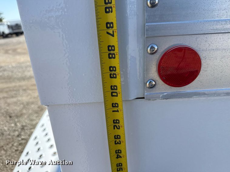 image for item EG2642 2011 Ford E450 Super Duty box truck