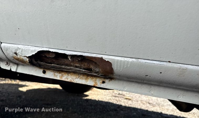 image for item EG2642 2011 Ford E450 Super Duty box truck