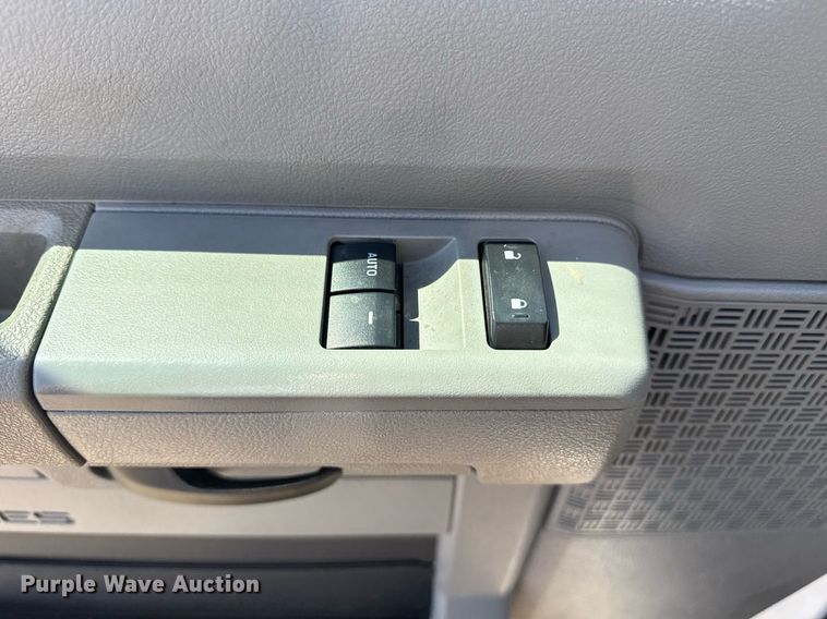 image for item EG2642 2011 Ford E450 Super Duty box truck