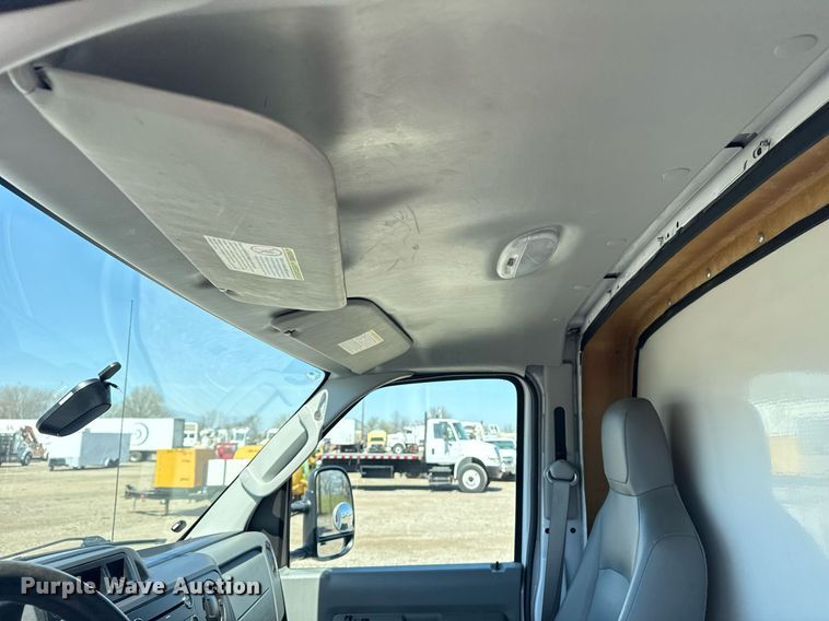 image for item EG2642 2011 Ford E450 Super Duty box truck