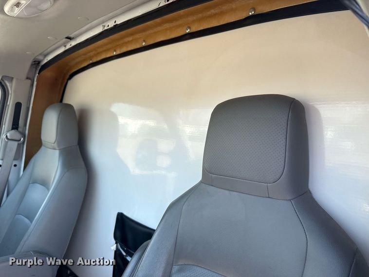 image for item EG2642 2011 Ford E450 Super Duty box truck