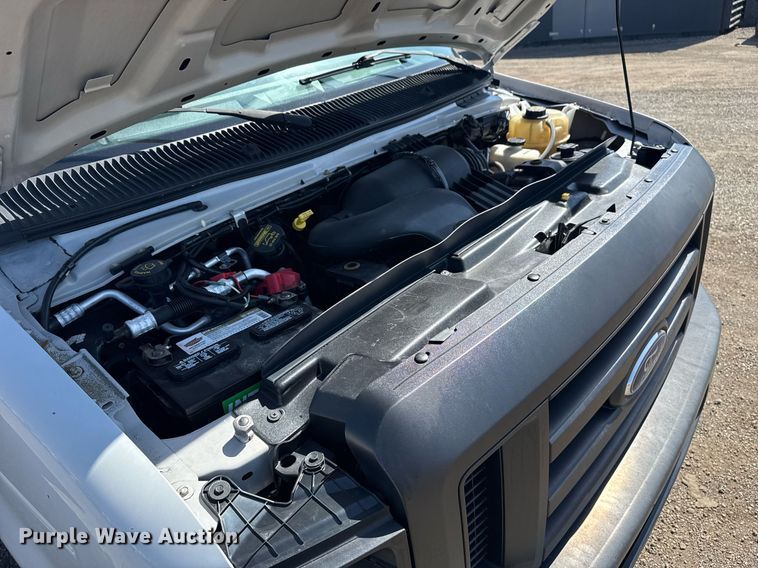 image for item EG2642 2011 Ford E450 Super Duty box truck