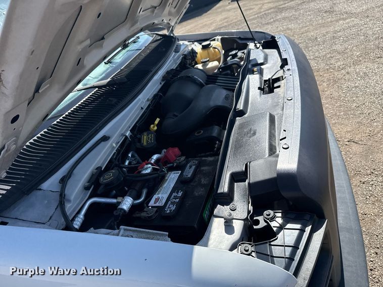 image for item EG2642 2011 Ford E450 Super Duty box truck