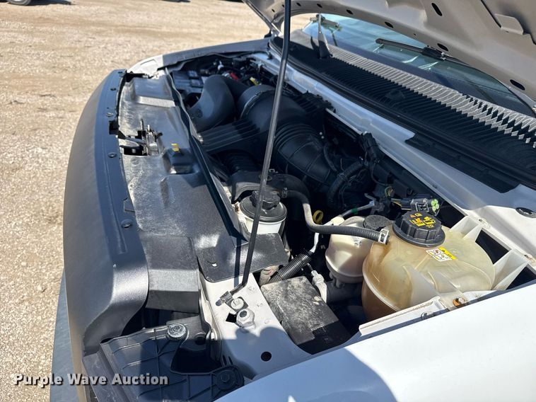 image for item EG2642 2011 Ford E450 Super Duty box truck