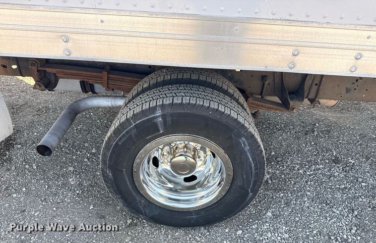 image for item EG2642 2011 Ford E450 Super Duty box truck