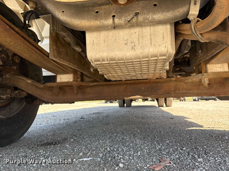 image for item EG2643 2007 Freightliner FS65 bus