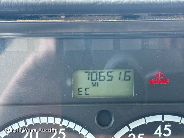 image for item EG2643 2007 Freightliner FS65 bus