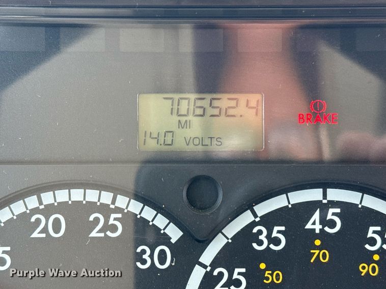 image for item EG2643 2007 Freightliner FS65 bus