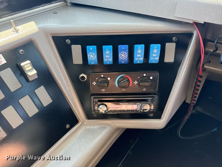 image for item EG2643 2007 Freightliner FS65 bus